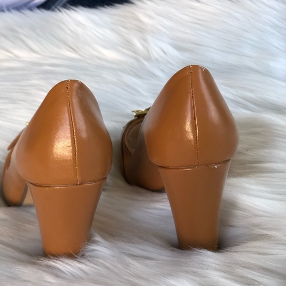 Charlotte Russe tan peeptoe heel - Picture 4 of 4